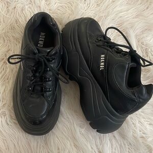 Nokwol Women’s Shoes Sz 37